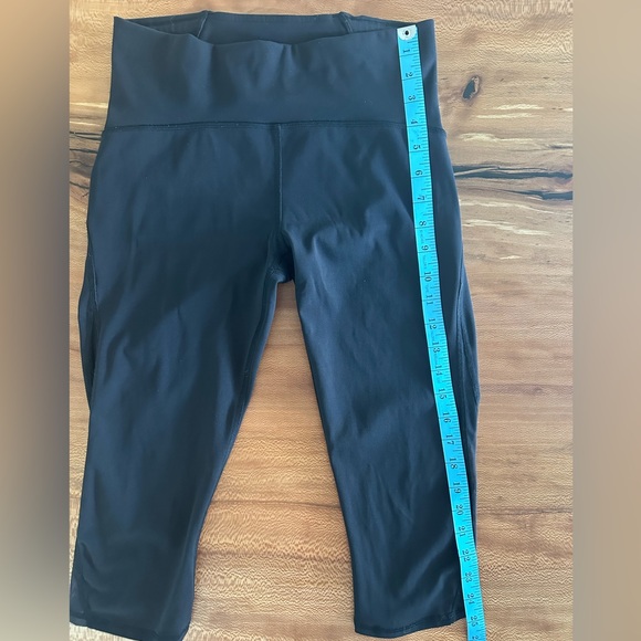 LULULEMON Cropped Leggings - Picture 6 of 11